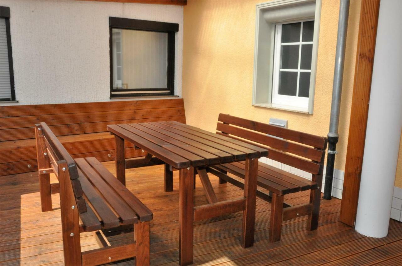 Apartmenthaus Am Zimmerplatz Хофхайм ам Таунус Екстериор снимка