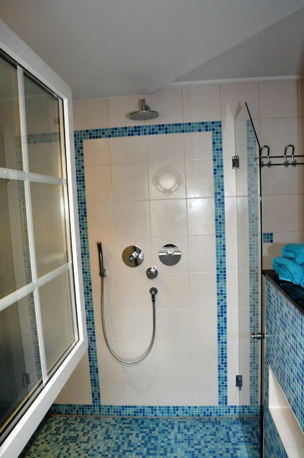 Apartmenthaus Am Zimmerplatz Хофхайм ам Таунус Екстериор снимка