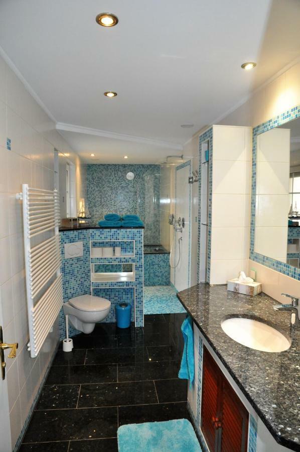 Apartmenthaus Am Zimmerplatz Хофхайм ам Таунус Екстериор снимка