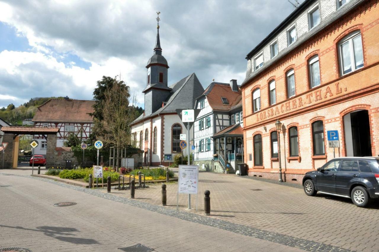 Apartmenthaus Am Zimmerplatz Хофхайм ам Таунус Екстериор снимка